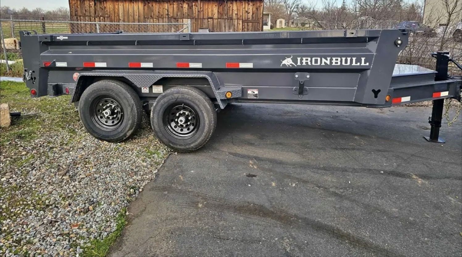 7x14 dump trailer, side view